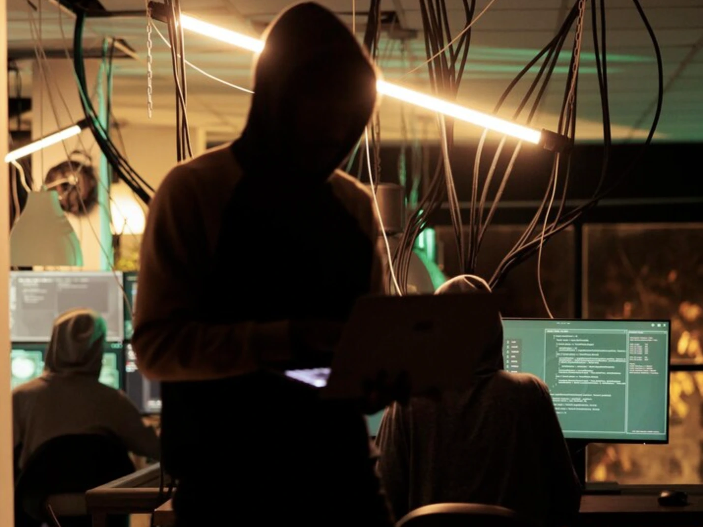 Italiensk Hacking Skandale: Fire P&aring;grepet, Seksti Under Etterforskning