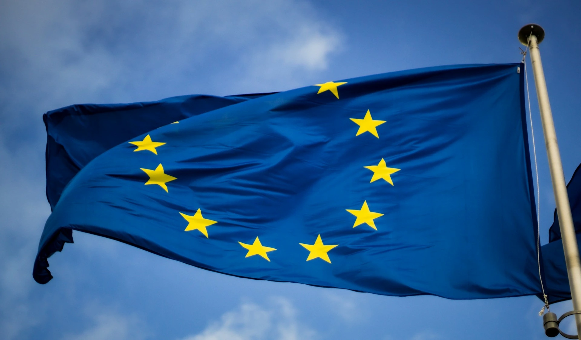 Europeiske Kommisjonen ettersp&oslash;r informasjon om algoritmer fra YouTube, TikTok og Snapchat