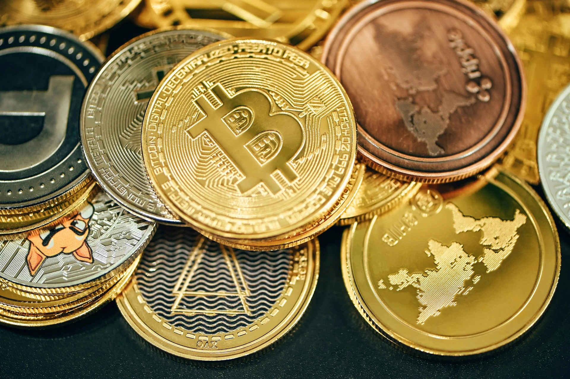 Bitcoin N&aring;r Rekordh&oslash;yde Over $82,000 Etter Amerikanske Valg