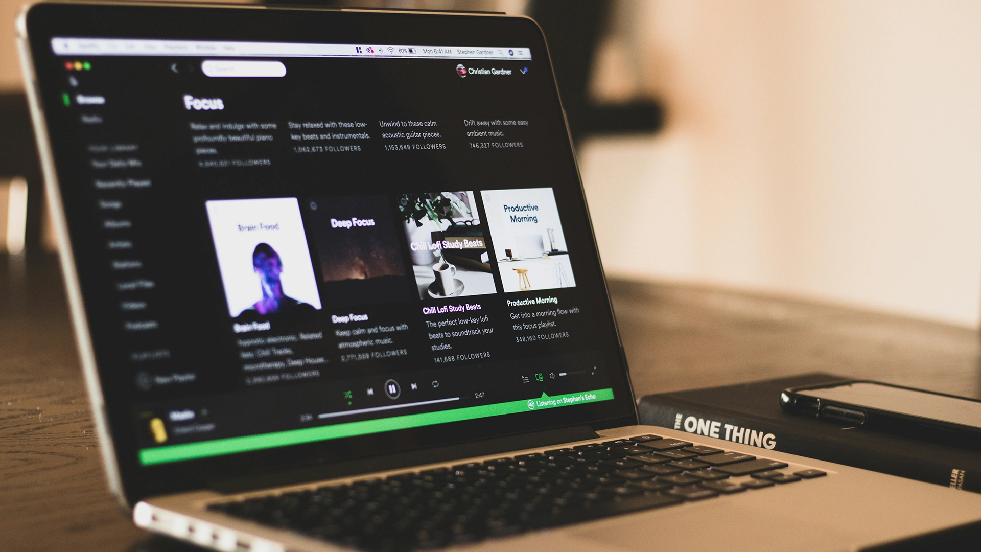 Spotify Publiserer AI-Genererte Sanger Under Avd&oslash;de Artisters Navn Uten Tillatelse